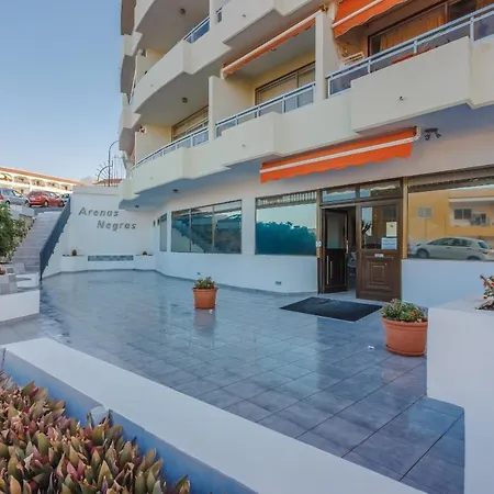 Arenas Negras Playa La Arena, Newly Renovated Apartmán Puerto de Santiago (Tenerife)